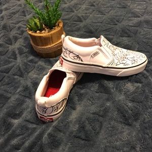 Vans• Kids 1.5 • Never Worn • Shark Pattern